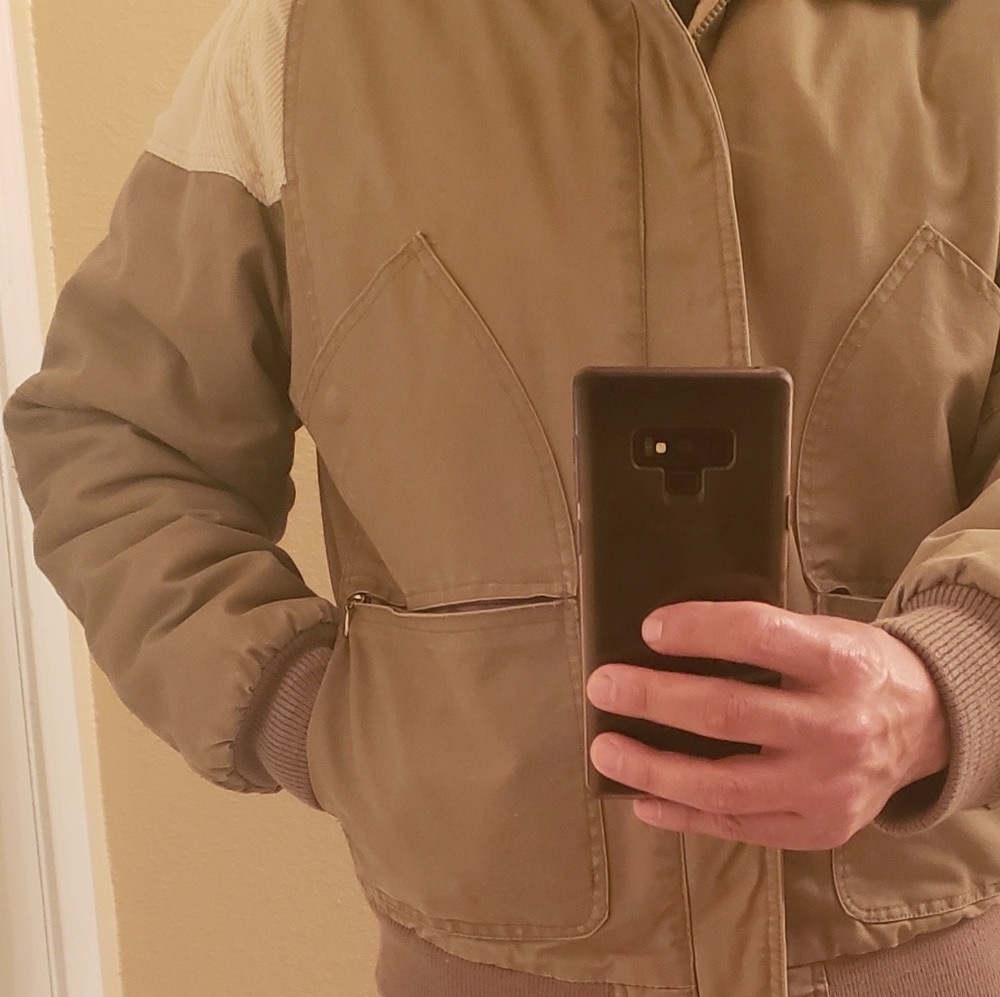 Coat - Picture 7 of 8